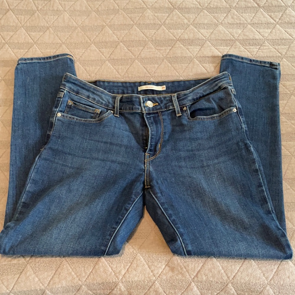 Levi’s 711 low rise Cropped Skinny Jean